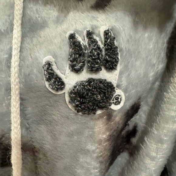 BearPaw Bear Print Cozy Robe - Picture 5 of 6
